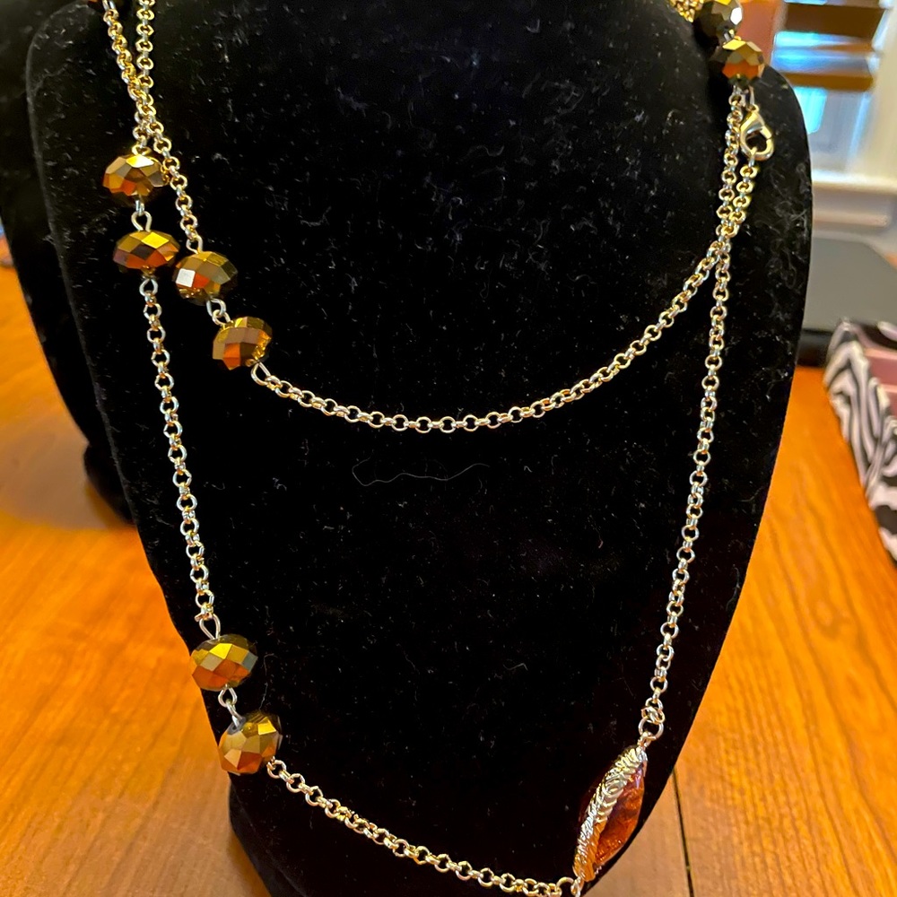 Beaded chain necklace.
